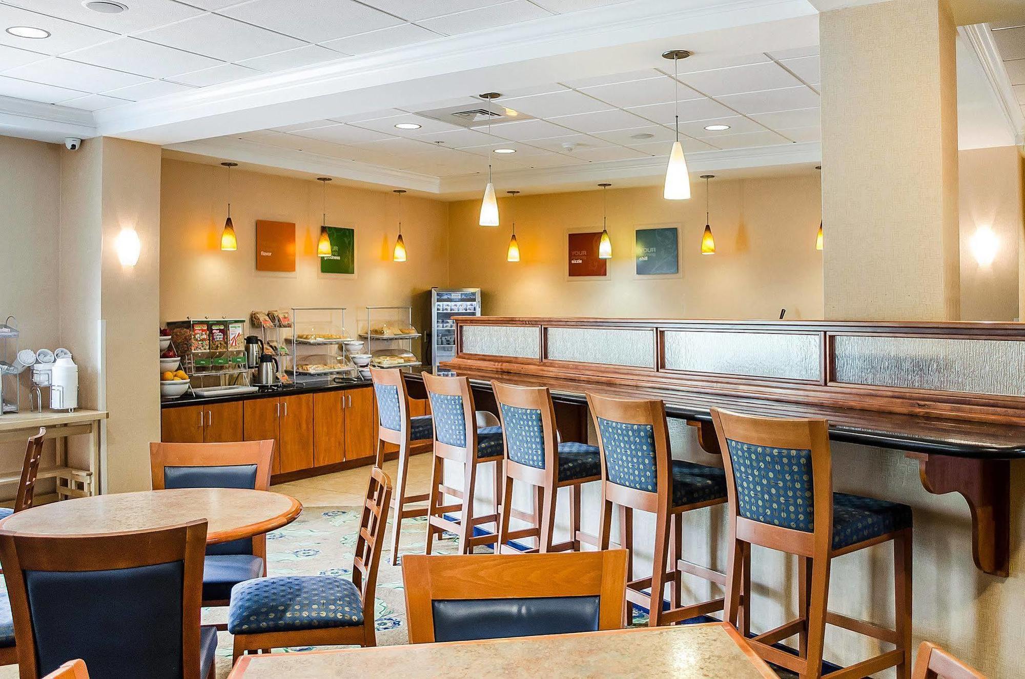 Comfort Suites Lancaster Amish Country Smoketown  Exteriér fotografie